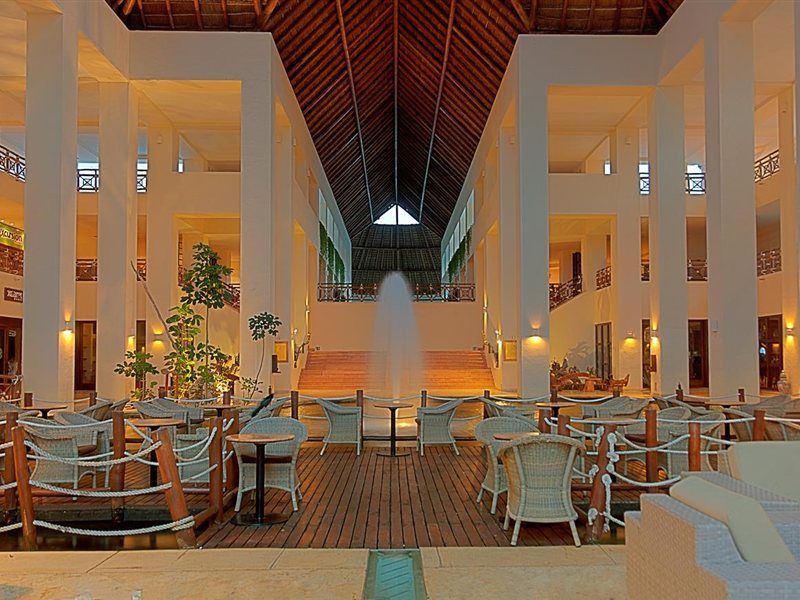 Occidental Grand Xcaret All Inclusive Hotel Los Dos Compadres Exterior foto